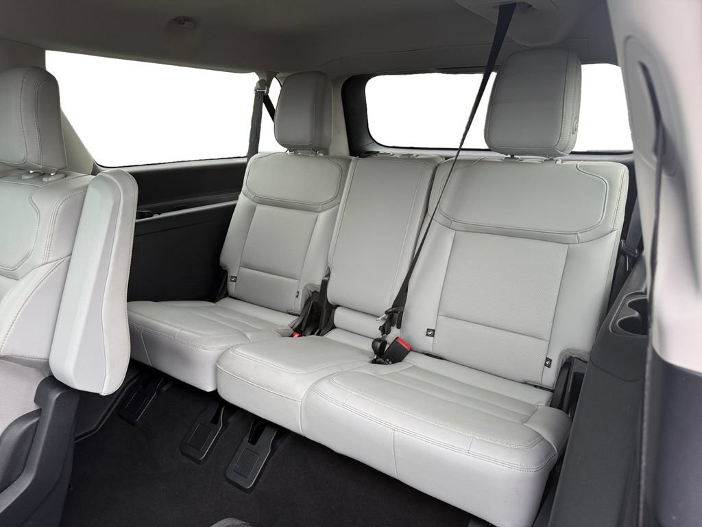 Certified 2025 Ford Expedition Max Platinum w/ Driver's Package AWD/4WD image 24