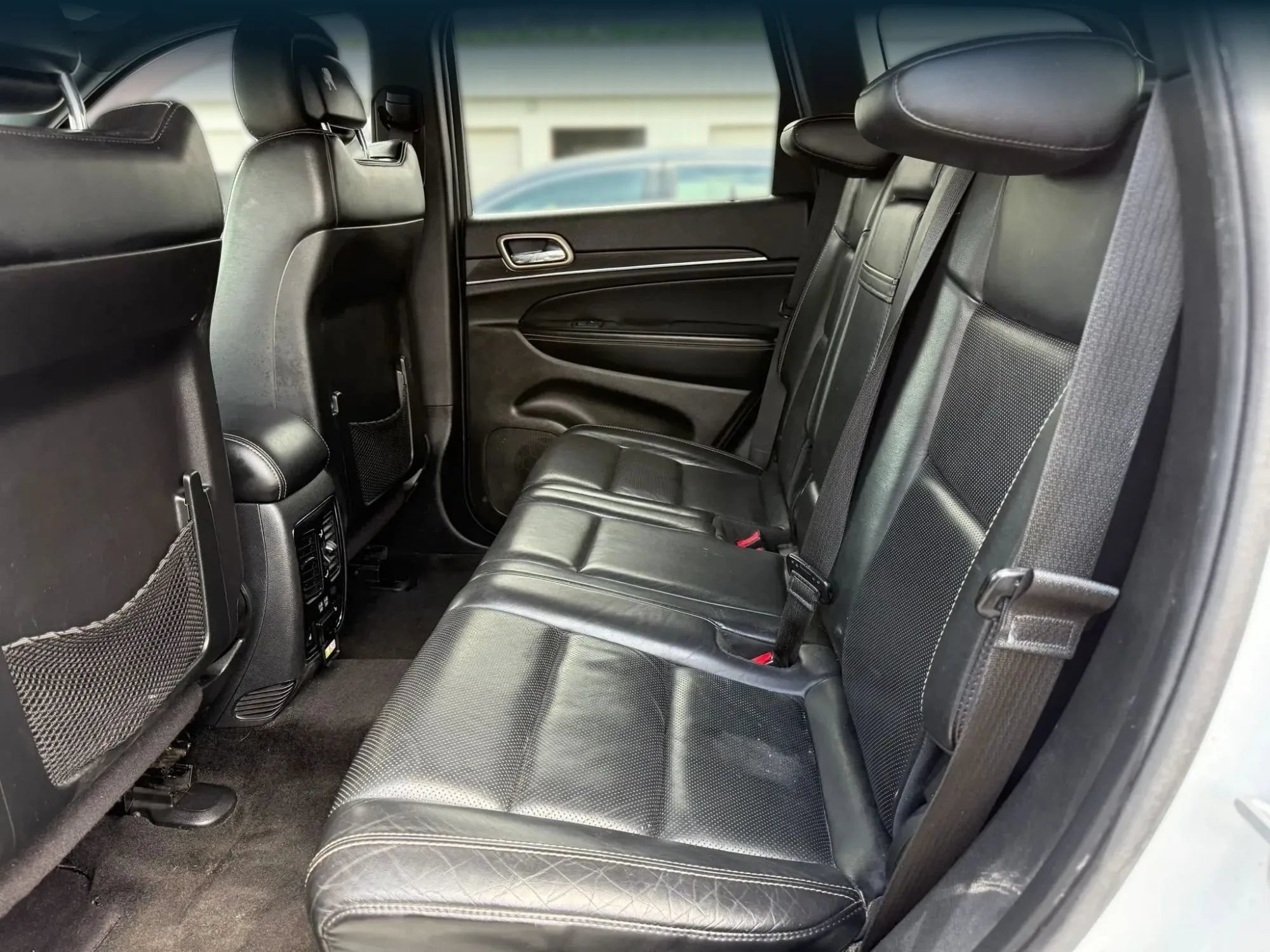Used 2015 Jeep Grand Cherokee Limited w/ Luxury Group II AWD/4WD image 21