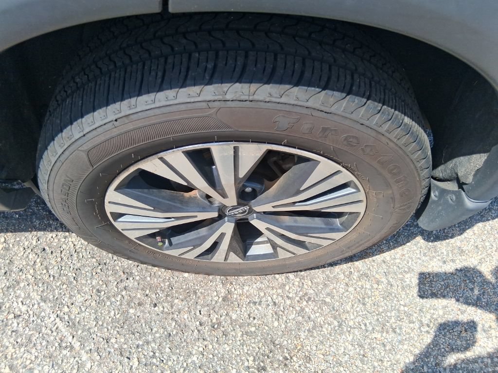 Used 2023 Nissan Rogue SV FWD image 12