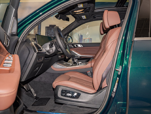 New 2026 BMW ALPINA XB7 AWD/4WD image 20