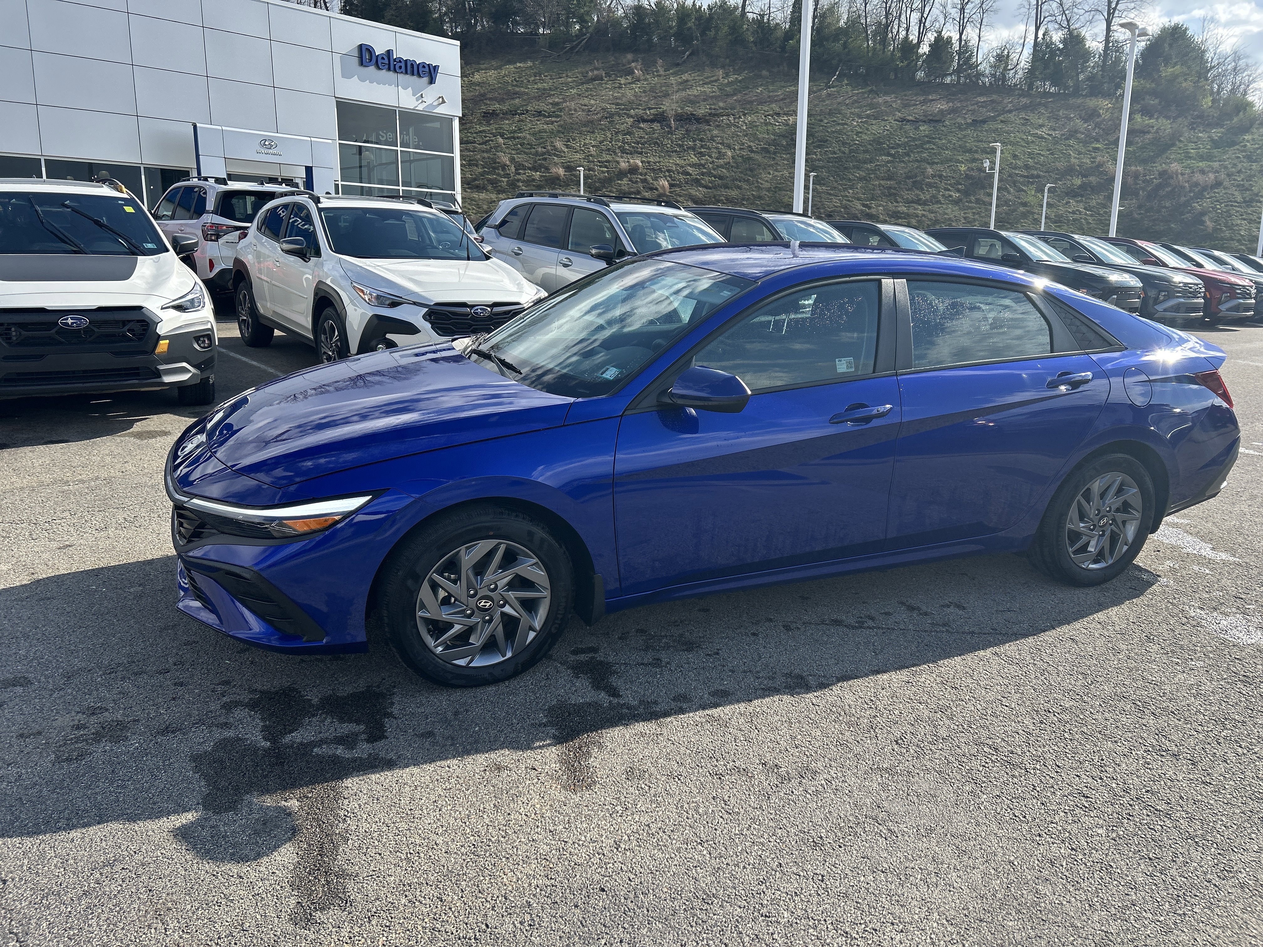 Used 2025 Hyundai Elantra Blue image 20