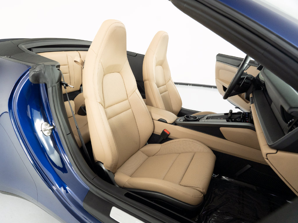 Certified 2024 Porsche 911 Carrera RWD image 42