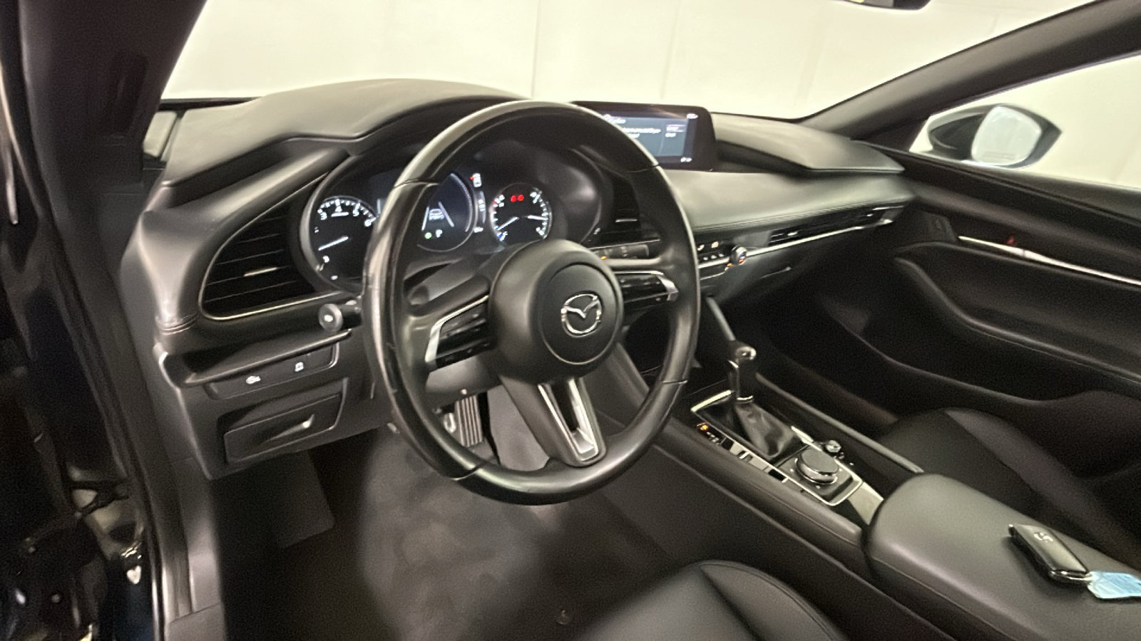Used 2024 MAZDA MAZDA3 s FWD image 16