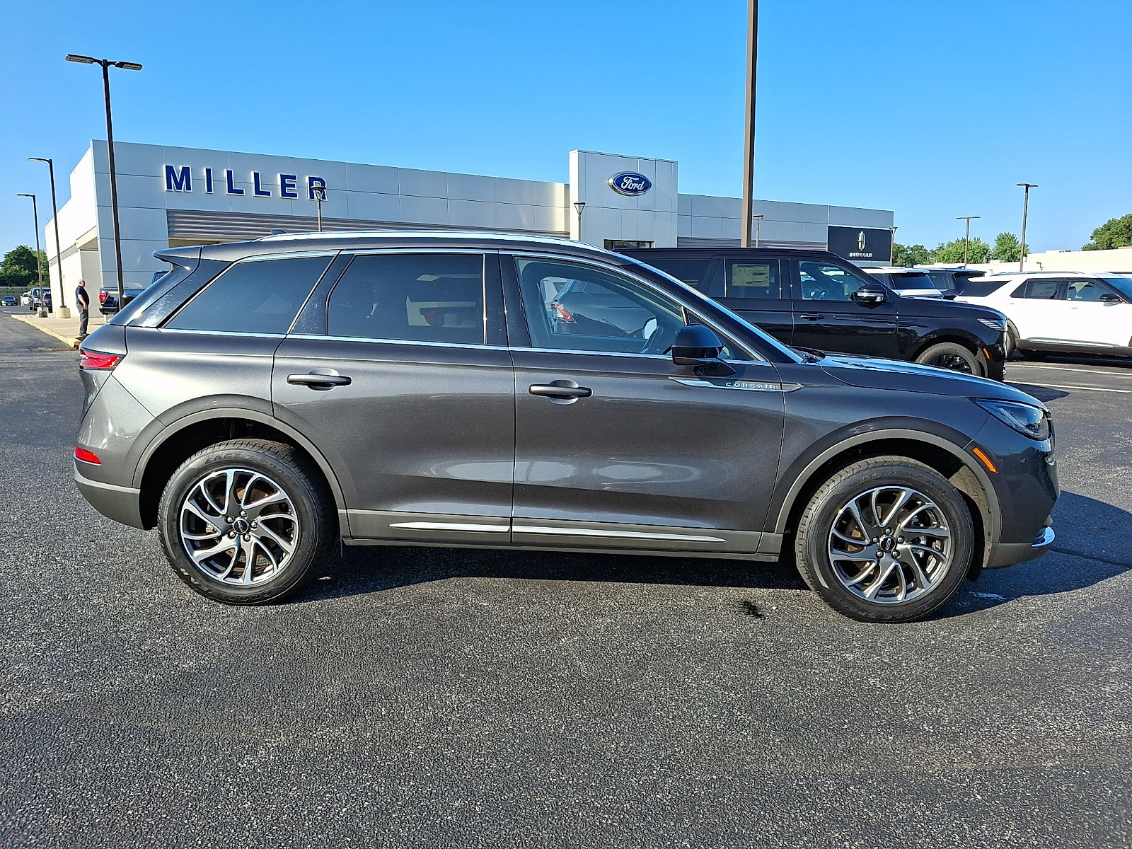 Used 2020 Lincoln Corsair AWD w/ Equipment Group 101A image 7