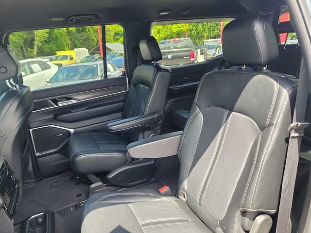Used 2024 Jeep Wagoneer Series II AWD/4WD image 12