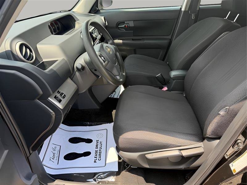 Used 2010 Scion xB FWD image 18