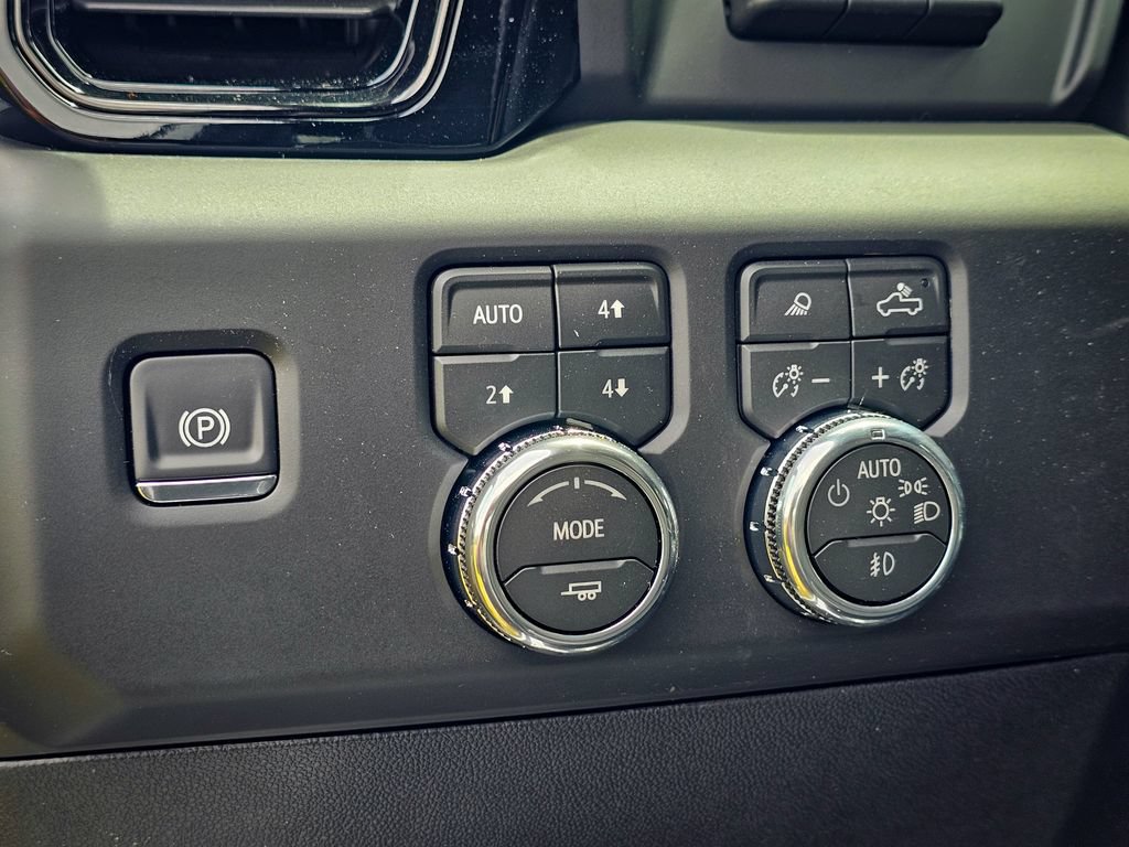 New 2026 GMC Sierra 2500 AT4X w/ AT4X AEV Edition AWD/4WD image 19