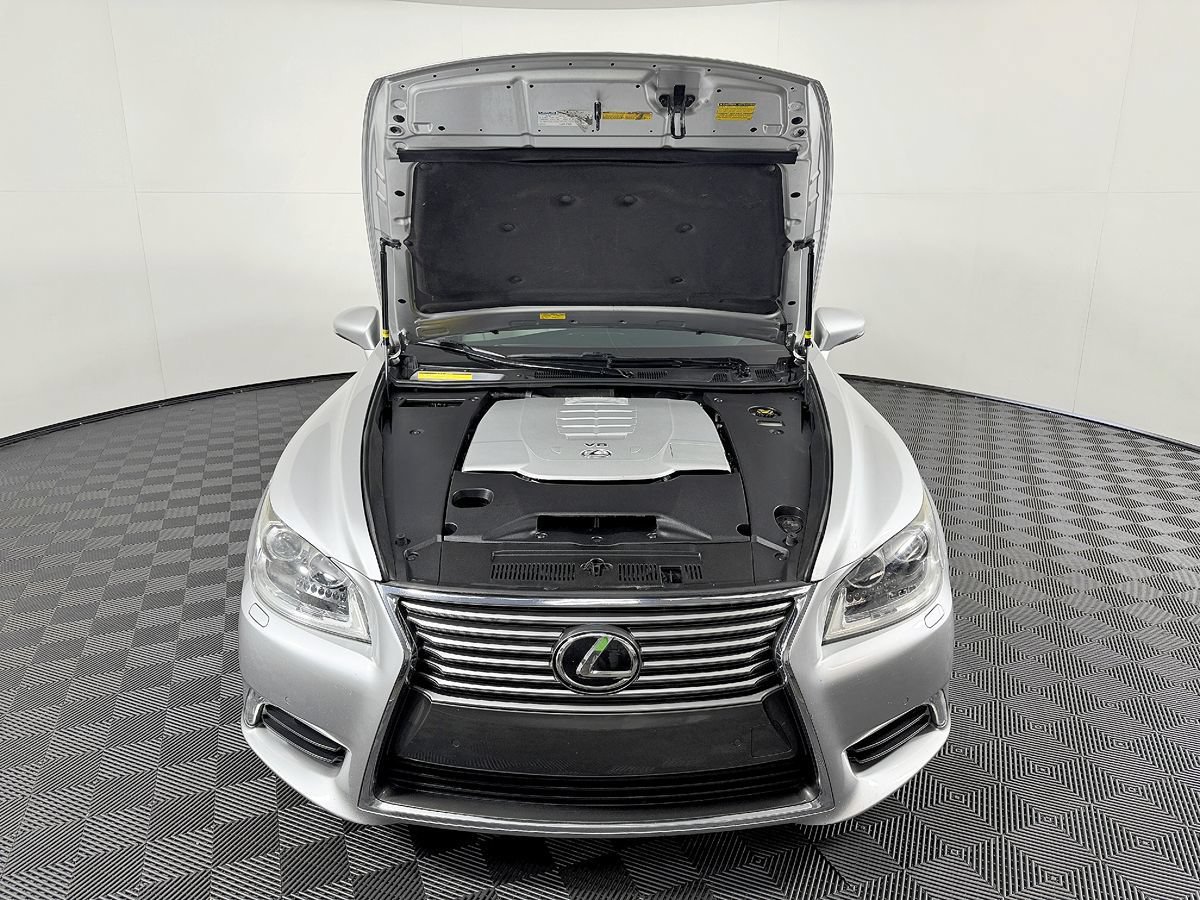 Used 2014 Lexus LS 460 w/ Comfort Package RWD image 20