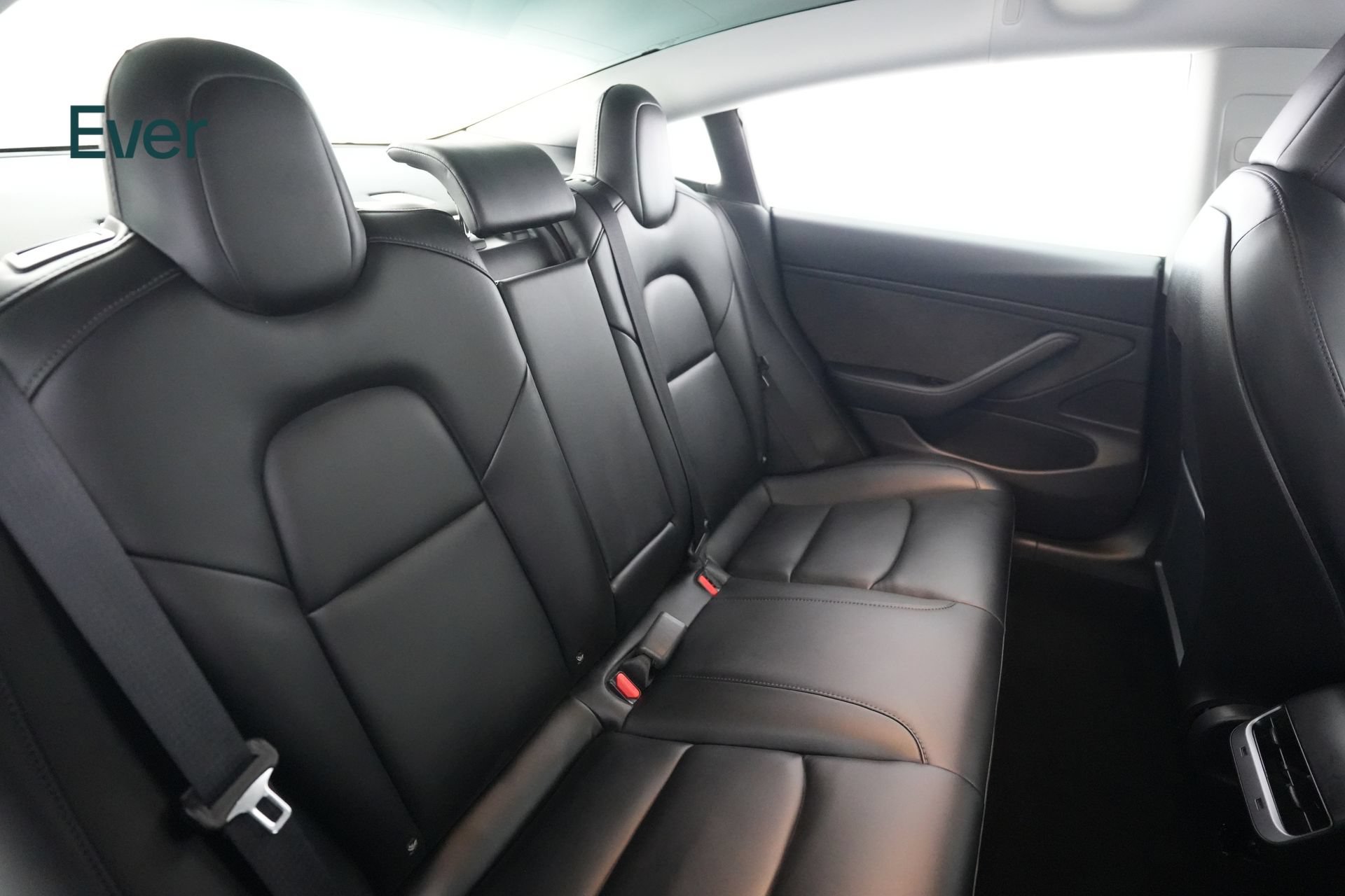 Used 2018 Tesla Model 3 Mid Range RWD image 5