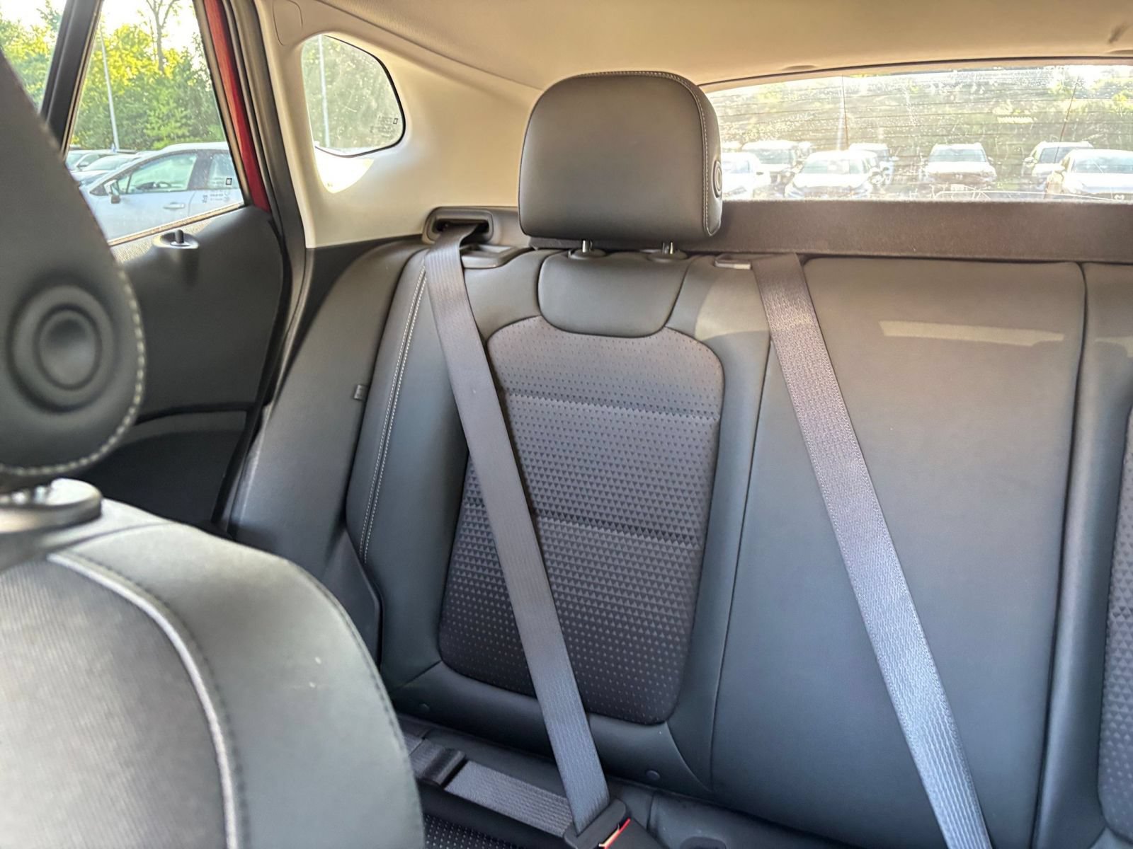Used 2025 Chevrolet Trax LT w/ LT Convenience Package FWD image 39
