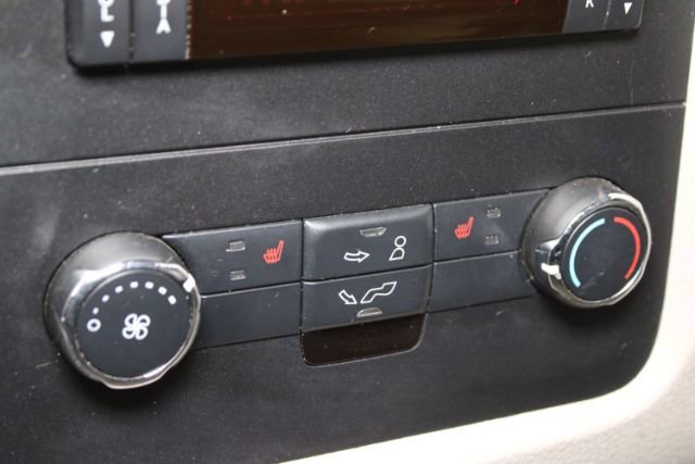 Used 2015 Lincoln Navigator 2WD image 22