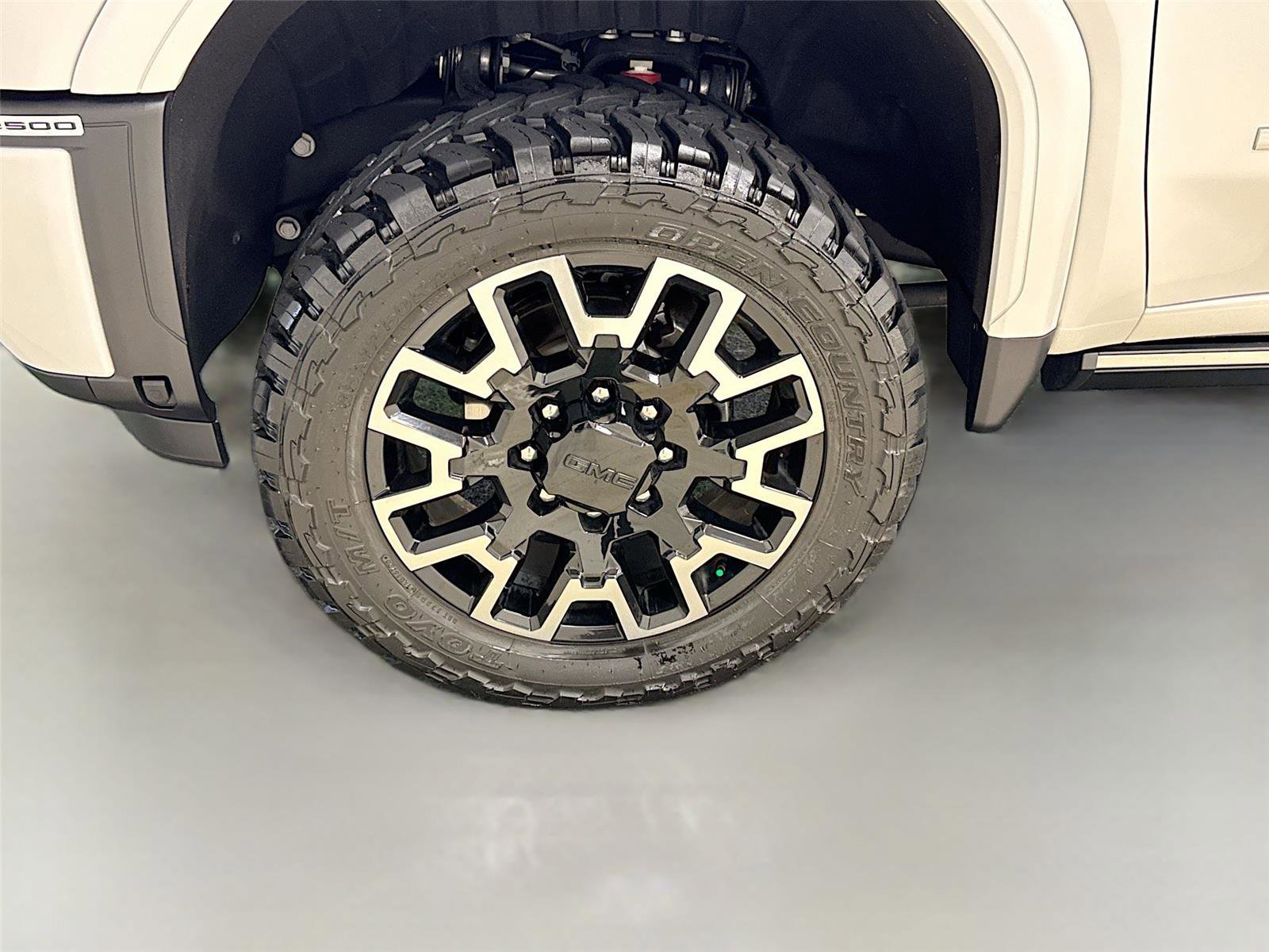 Used 2025 GMC Sierra 2500 Denali w/ Denali Reserve Package image 31