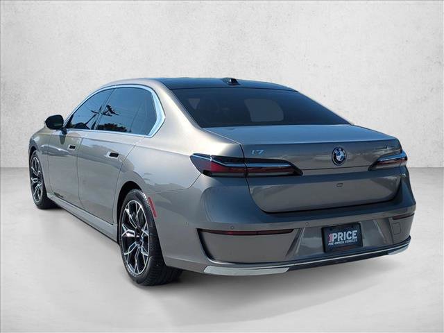 Used 2025 BMW i7 xDrive60 RWD image 8