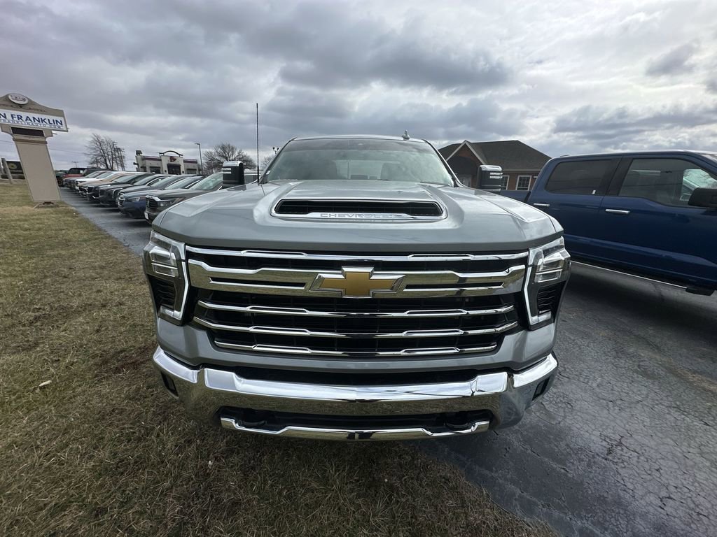 Used 2024 Chevrolet Silverado 2500 LTZ AWD/4WD image 25