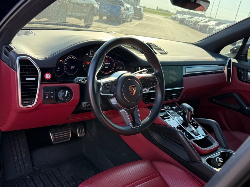 Used 2022 Porsche Cayenne S image 4