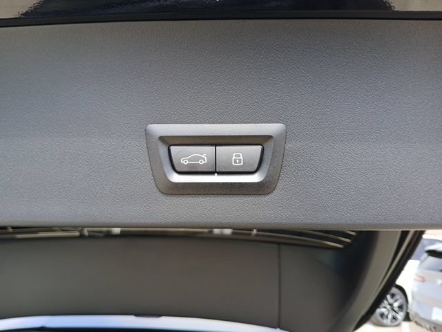 New 2025 BMW X3 xDrive30 w/ Convenience Package AWD/4WD image 10