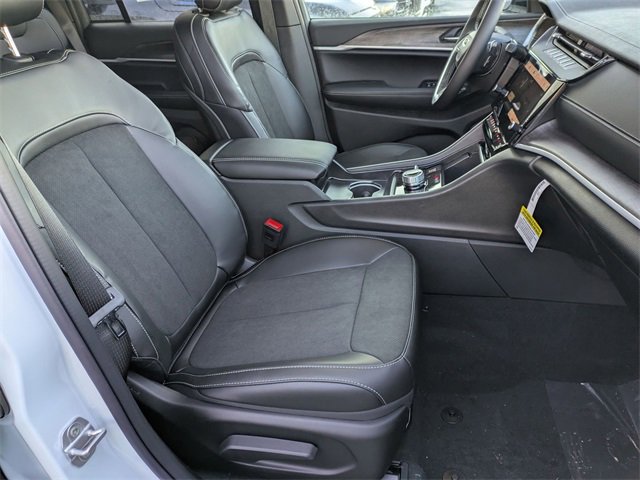 New 2026 Jeep Grand Cherokee Laredo image 27