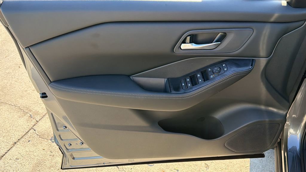 New 2026 Nissan Rogue SV image 16