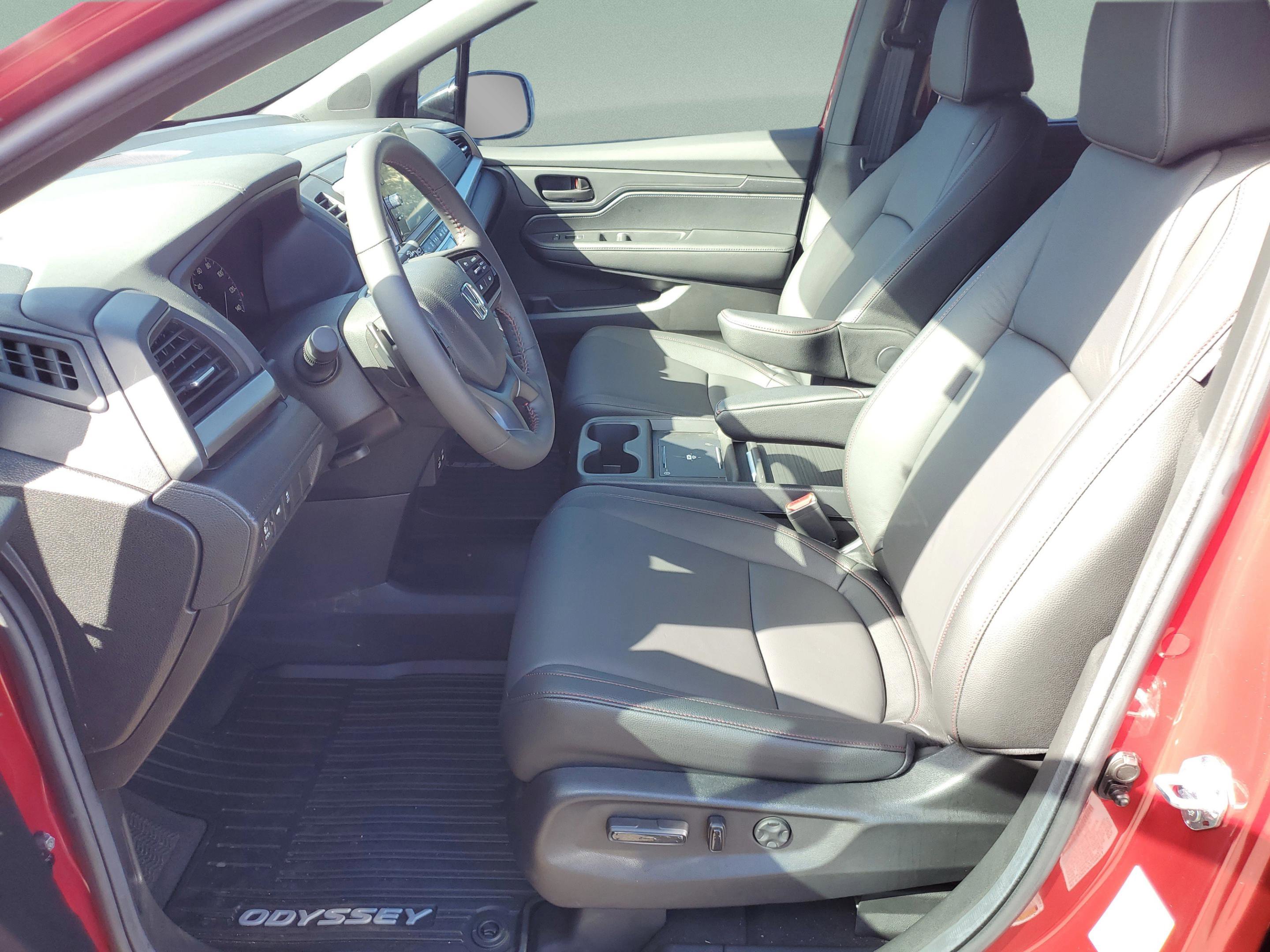 New 2025 Honda Odyssey Sport-L image 9