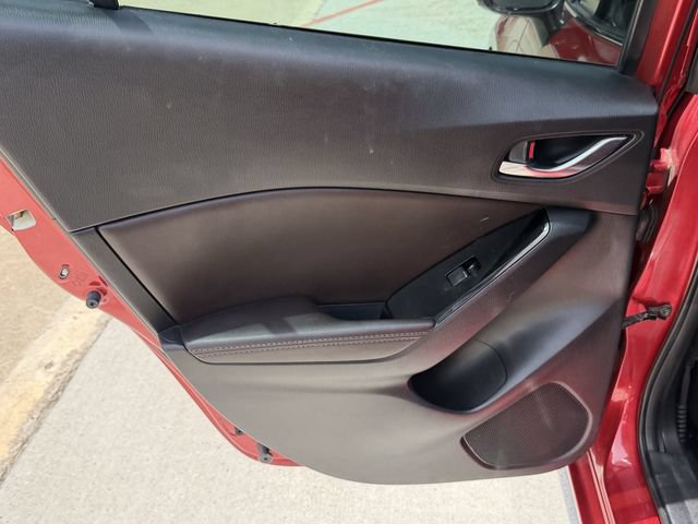 Used 2017 MAZDA MAZDA3 Touring FWD image 16