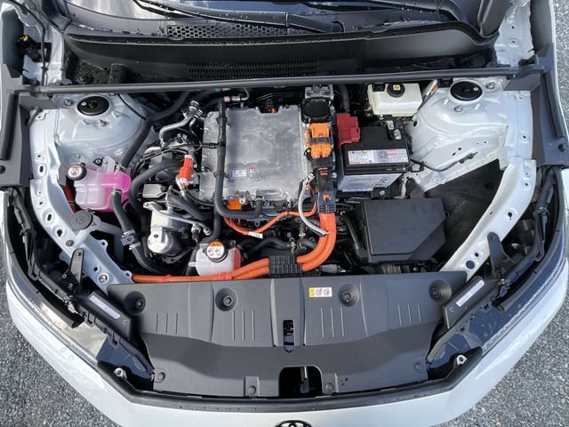 New 2026 Toyota C-HR AWD/4WD image 11