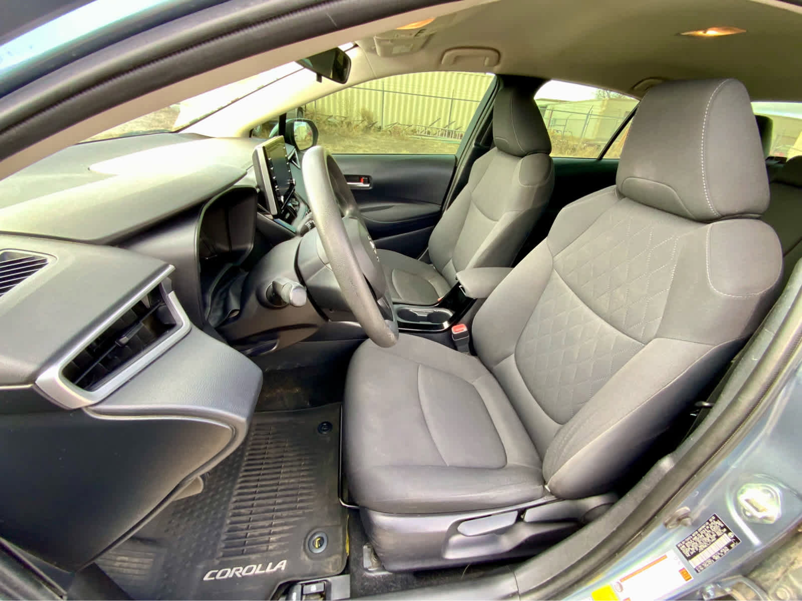 Used 2020 Toyota Corolla LE image 21