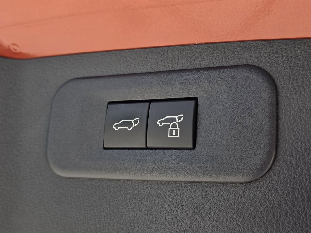Used 2024 Lexus NX 250 FWD w/ Towing Package (2000 Lbs) image 27
