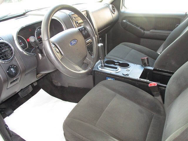 Used 2009 Ford Explorer XLT AWD/4WD image 16