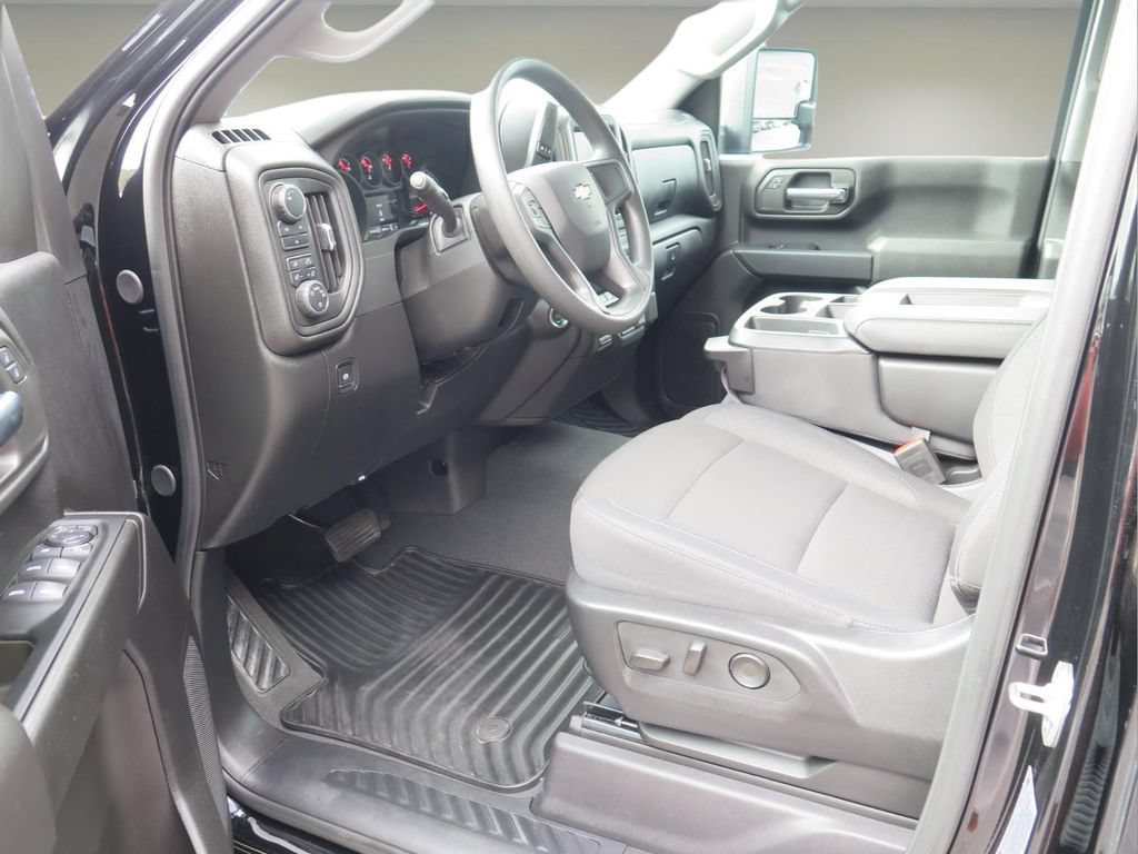 Certified 2025 Chevrolet Silverado 2500 Custom w/ Custom Value Package AWD/4WD image 11
