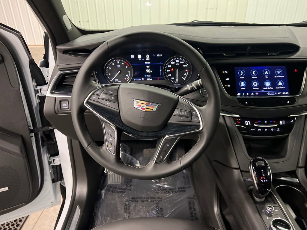 Certified 2026 Cadillac XT5 Premium Luxury w/ LPO, Floor Liner Package AWD/4WD image 17