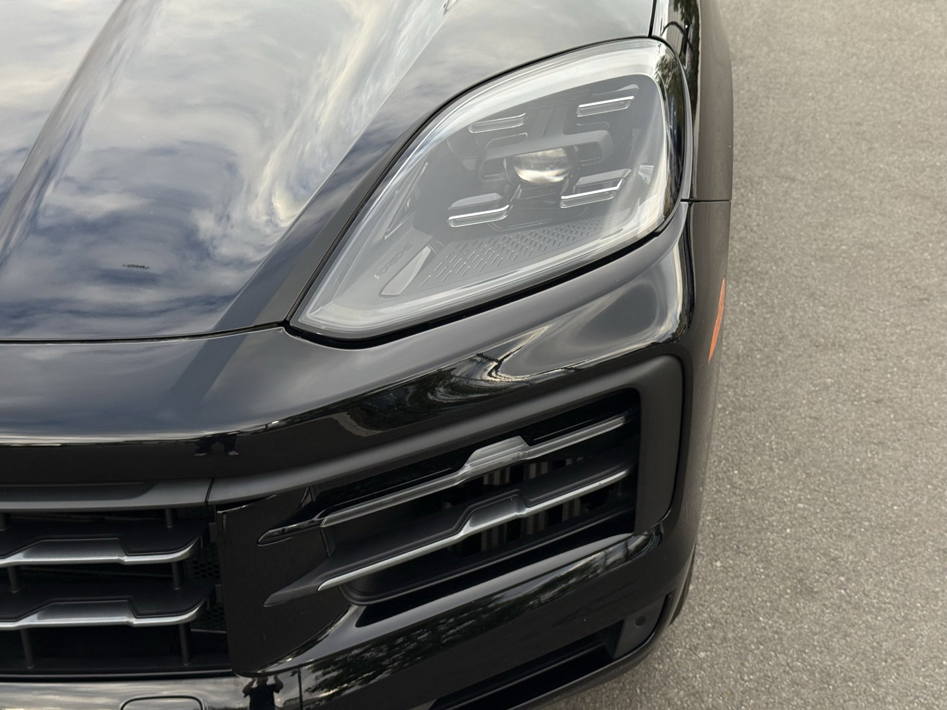 Certified 2024 Porsche Cayenne image 11