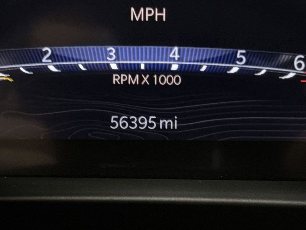 Used 2023 Jeep Grand Cherokee Laredo image 12