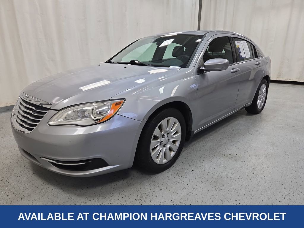 Used 2014 Chrysler 200 LX image 40