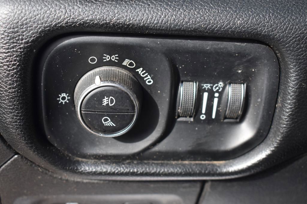 Used 2020 RAM 1500 Laramie AWD/4WD image 28