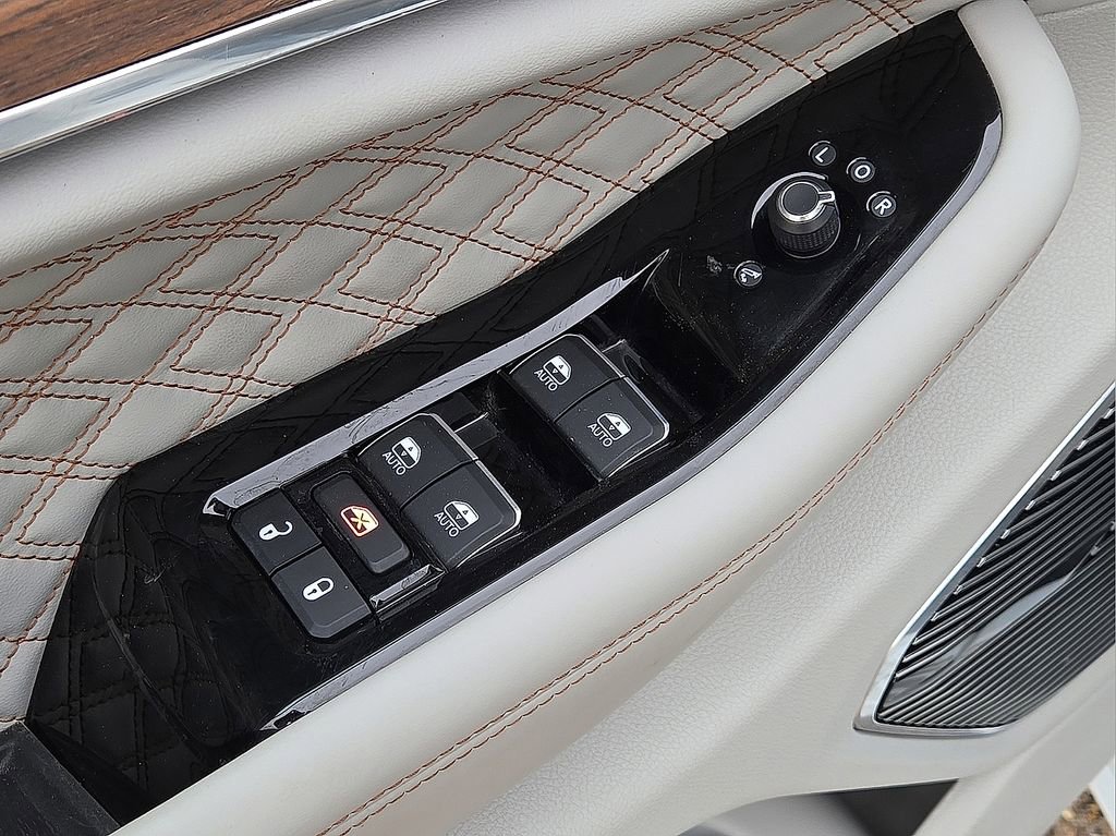 Used 2022 Jeep Grand Cherokee Summit w/ Advanced Protech Group IV image 24