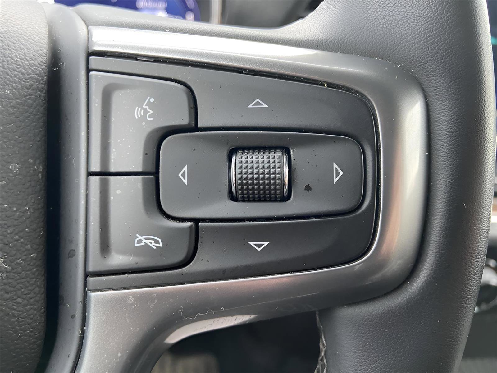 Used 2024 Chevrolet Silverado 1500 LT image 27