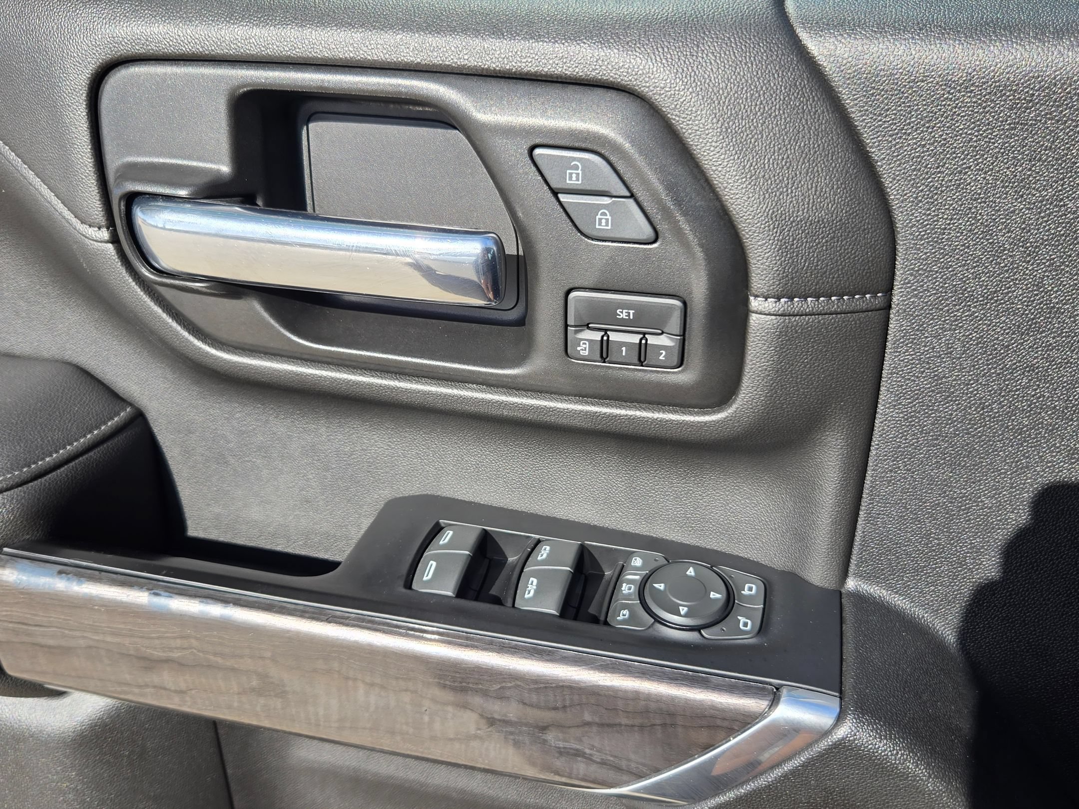 Certified 2020 Chevrolet Silverado 2500 LTZ w/ LTZ Texas Edition AWD/4WD image 19