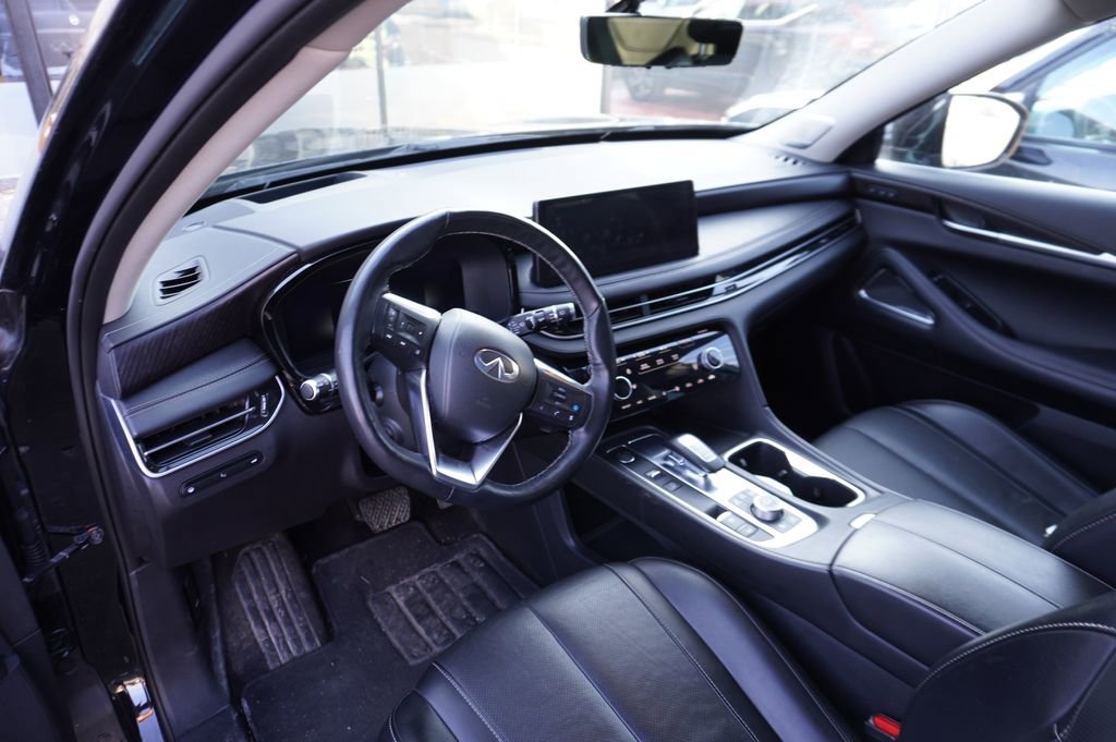 Used 2024 INFINITI QX60 Sensory image 3