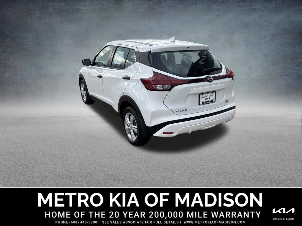 Used 2023 Nissan Kicks S image 4