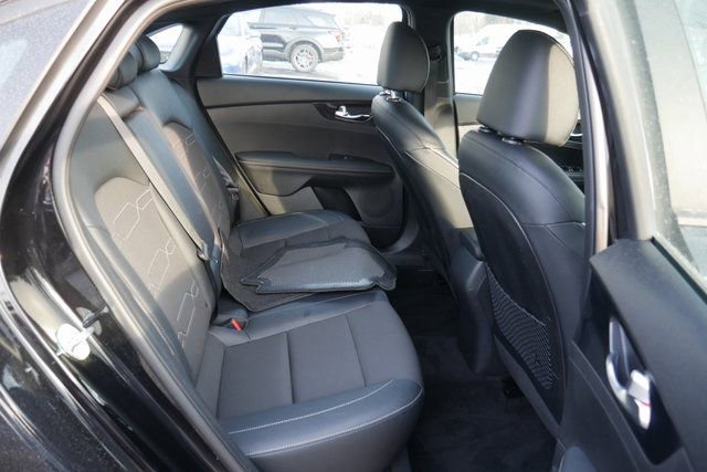 Used 2023 Kia Forte GT-Line w/ GT-Line Premium Package image 24