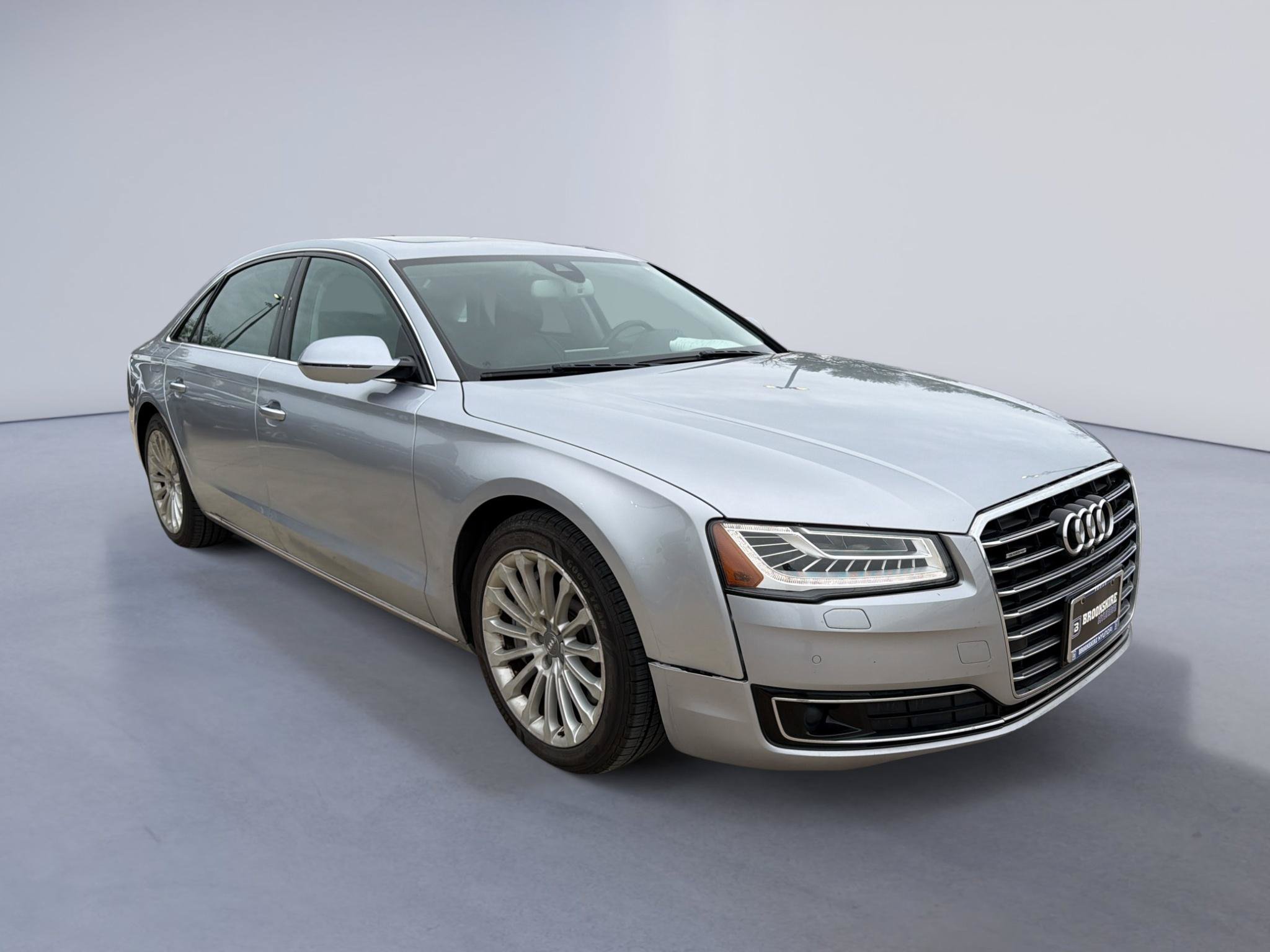 Used 2015 Audi A8 L 4.0T AWD/4WD image 3