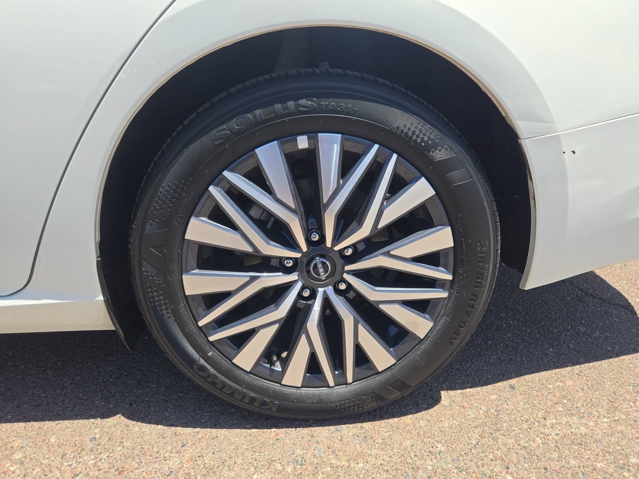 Certified 2025 Nissan Altima 2.5 SV FWD image 31
