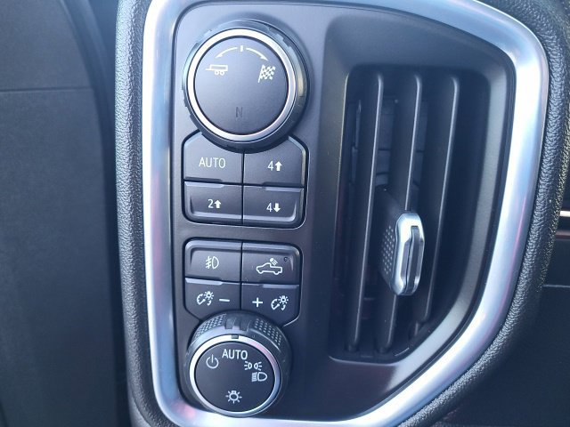 Used 2019 Chevrolet Silverado 1500 LT Trail Boss AWD/4WD image 16