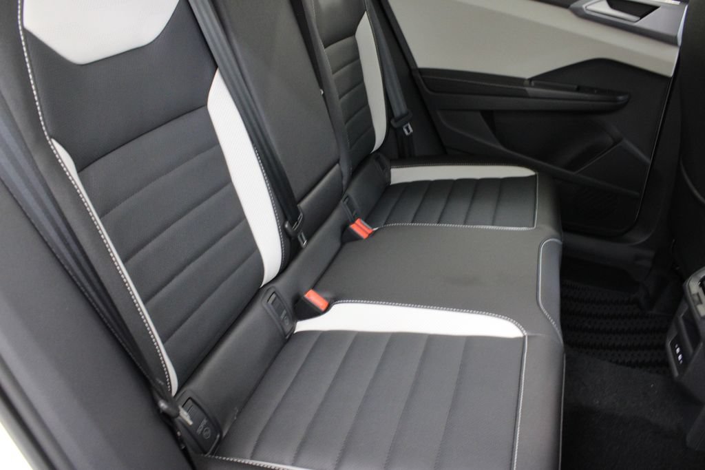 New 2026 Volkswagen Taos SEL AWD/4WD image 21