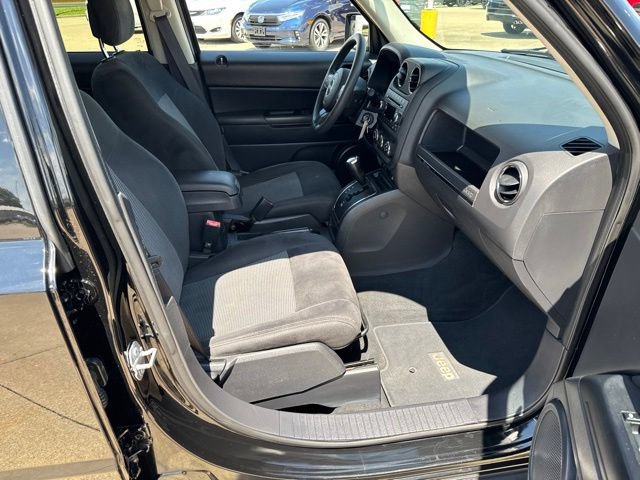 Used 2017 Jeep Patriot Sport w/ Power Value Group FWD image 25