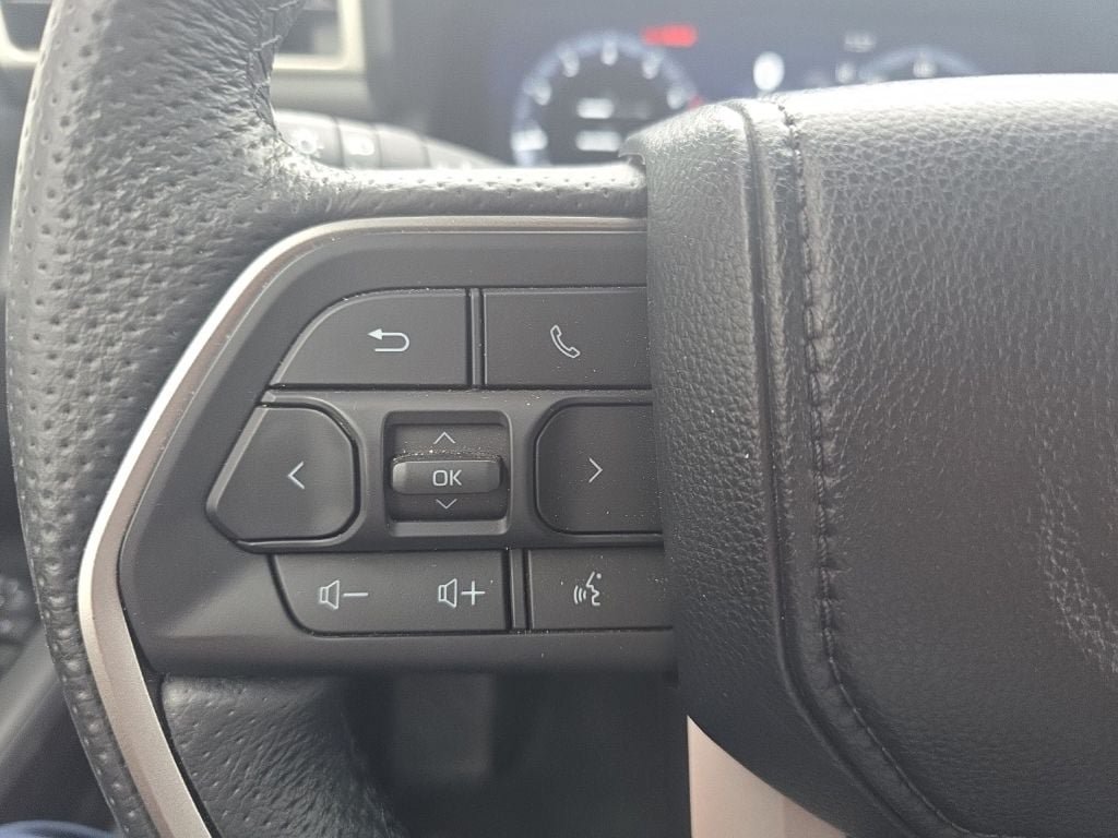 Used 2024 Toyota Tacoma TRD Sport w/ TRD Sport Premium Package AWD/4WD image 20