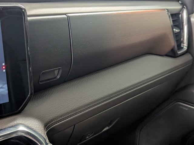 Used 2025 GMC Sierra 1500 Denali w/ Technology Package AWD/4WD image 26