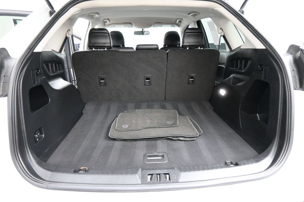 Used 2018 Ford Edge SEL w/ Equipment Group 201A FWD image 16