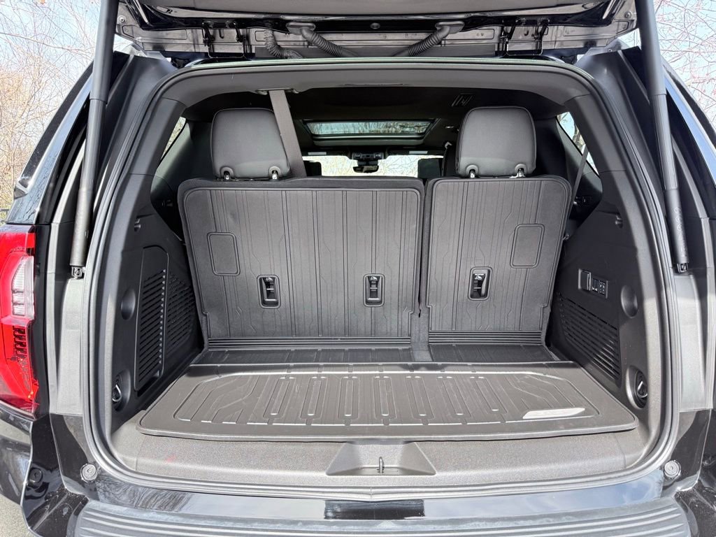 Used 2025 GMC Yukon Denali w/ Denali Reserve Package image 45