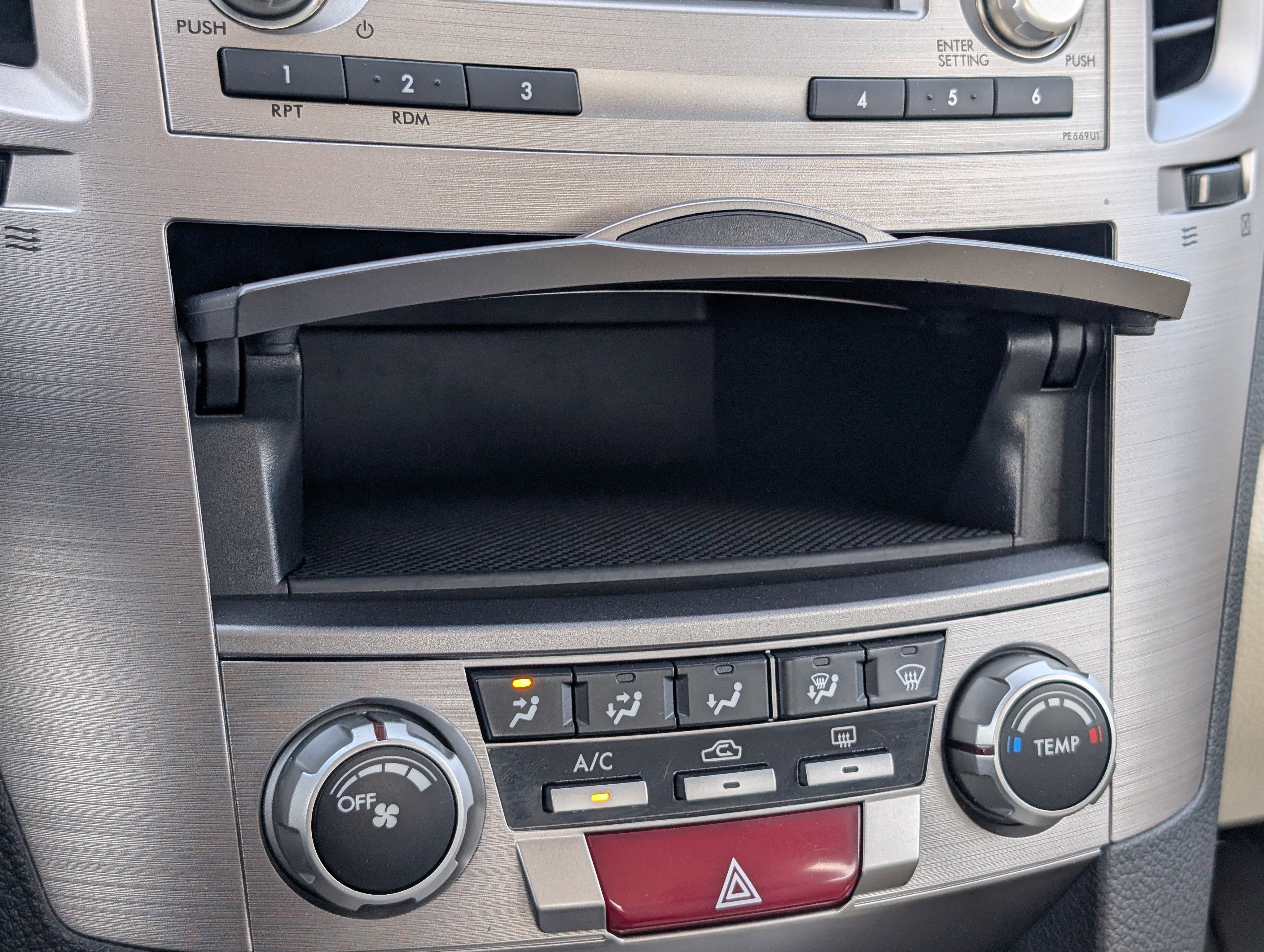 Used 2014 Subaru Legacy 2.5i Premium w/ Popular Package #2 image 18